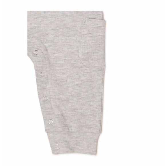 VALENTINE'S DAY UNISEX BABY ROMPER SIZE 3 - 6 MONTHS OUTFIT - Picture 2 of 3